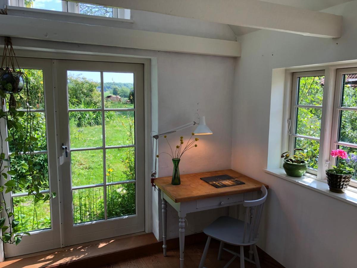 Kardemommehuset Bed & Breakfast Vester-Skerninge Bagian luar foto